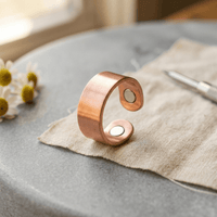 Ursula | Hammered Magnetic Copper Ring